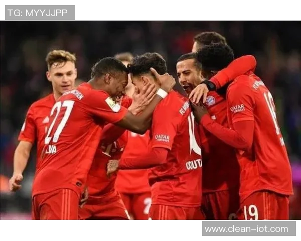 罗莫的传奇之路：从球场新星到足球界的璀璨明珠