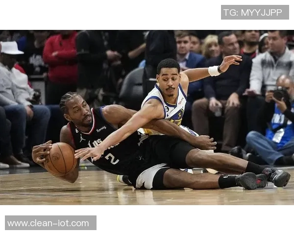 11月4日勇士与快船激战正酣球迷期待精彩对决与巅峰对抗