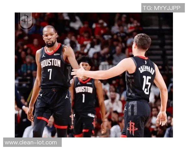 火箭队与尼克斯激战正酣精彩对决引发球迷热议