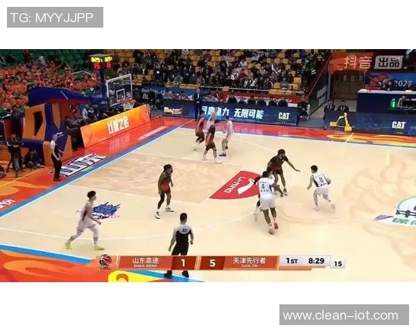 2020年CBA山东队与天津队激战回顾及精彩瞬间分析